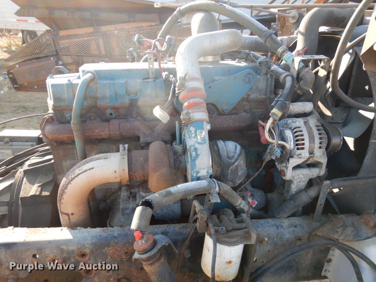 image for item HD9187 2002 International C195 six cylinder diesel engine