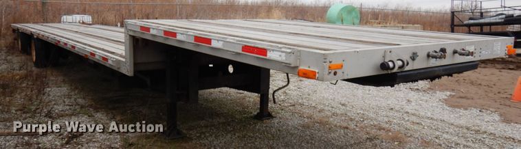 image for item HD9227 2006 Transcraft drop deck trailer