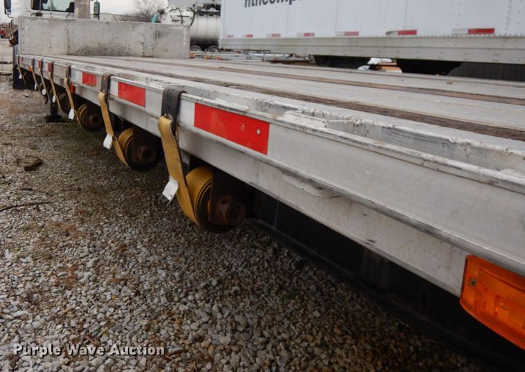 image for item HD9227 2006 Transcraft drop deck trailer
