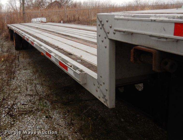 image for item HD9227 2006 Transcraft drop deck trailer