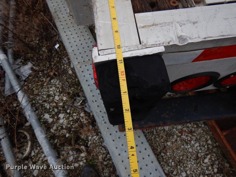 image for item HD9227 2006 Transcraft drop deck trailer