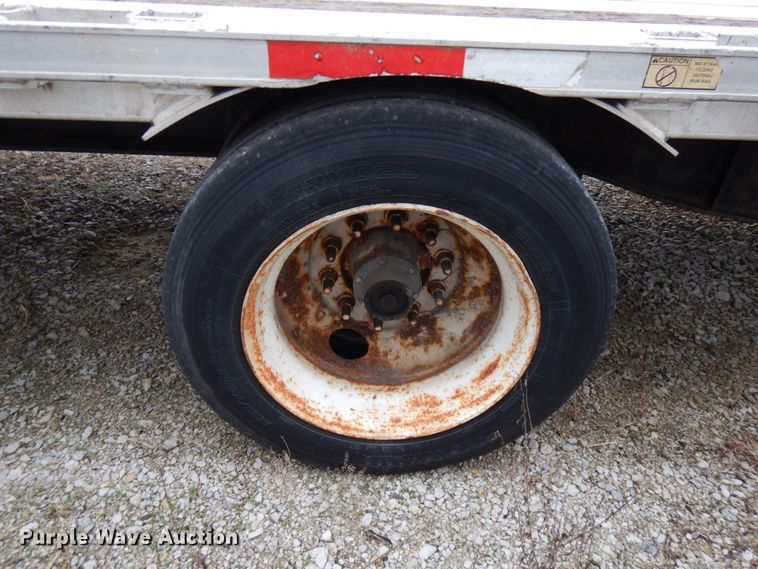 image for item HD9227 2006 Transcraft drop deck trailer