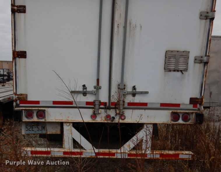 image for item HD9228 1999 Trailmobile dry van trailer