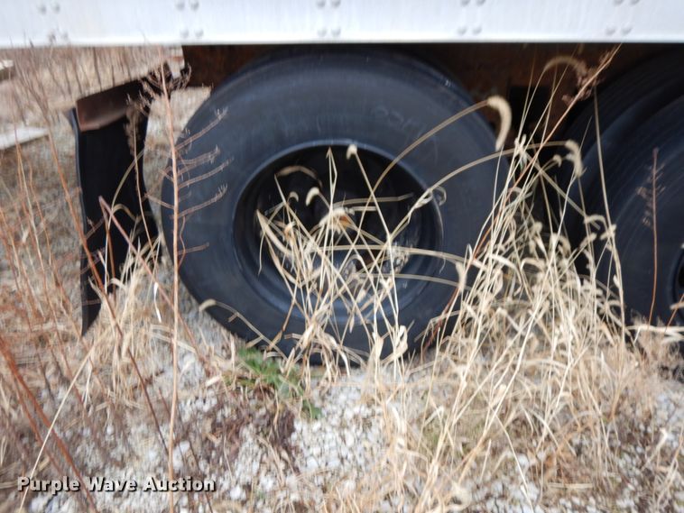 image for item HD9228 1999 Trailmobile dry van trailer