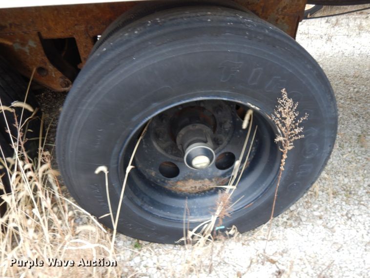 image for item HD9228 1999 Trailmobile dry van trailer