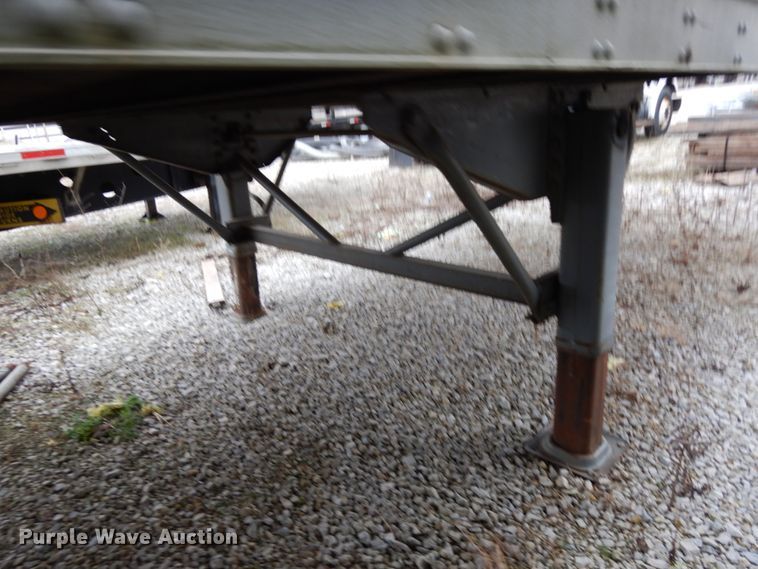 image for item HD9228 1999 Trailmobile dry van trailer