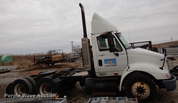 image for item HD9230 2008 International 8600  semi truck