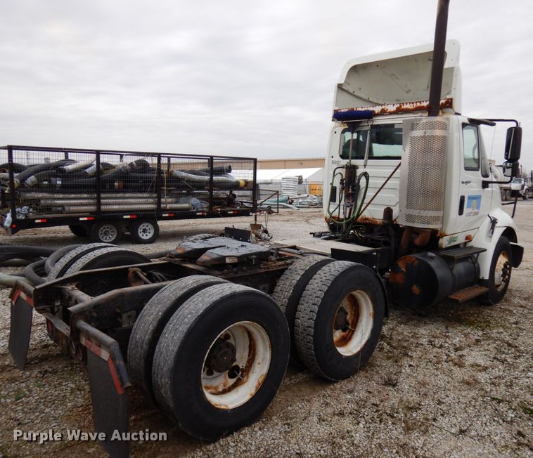 image for item HD9230 2008 International 8600  semi truck