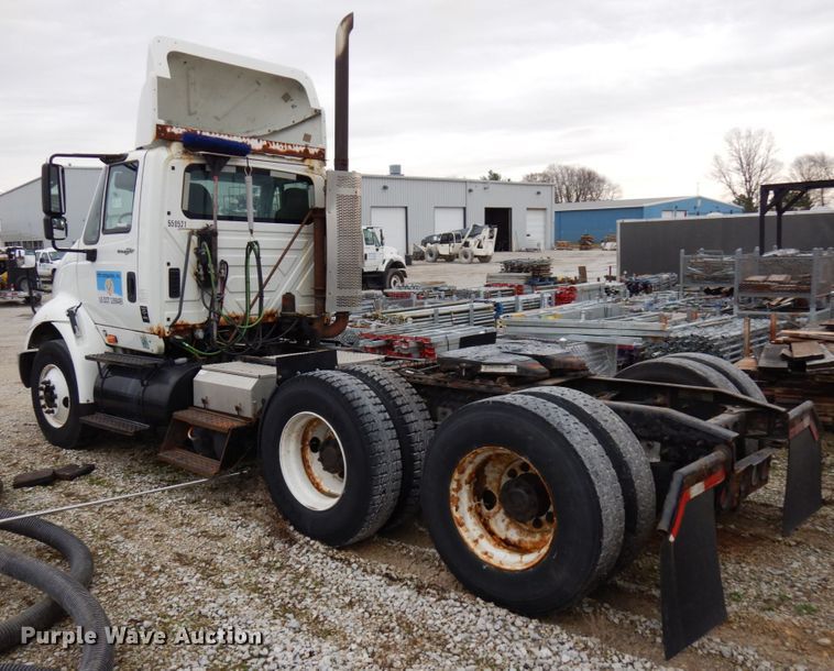 image for item HD9230 2008 International 8600  semi truck