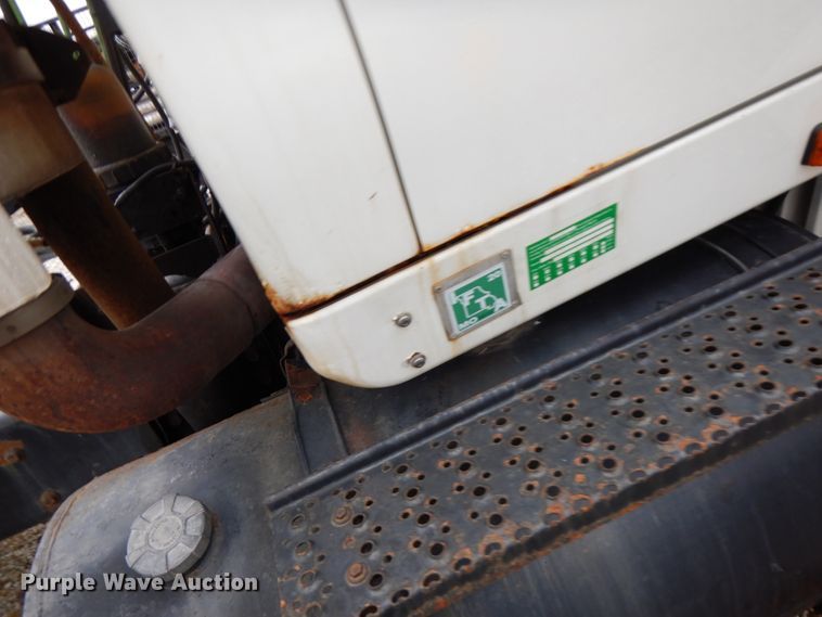 image for item HD9230 2008 International 8600  semi truck