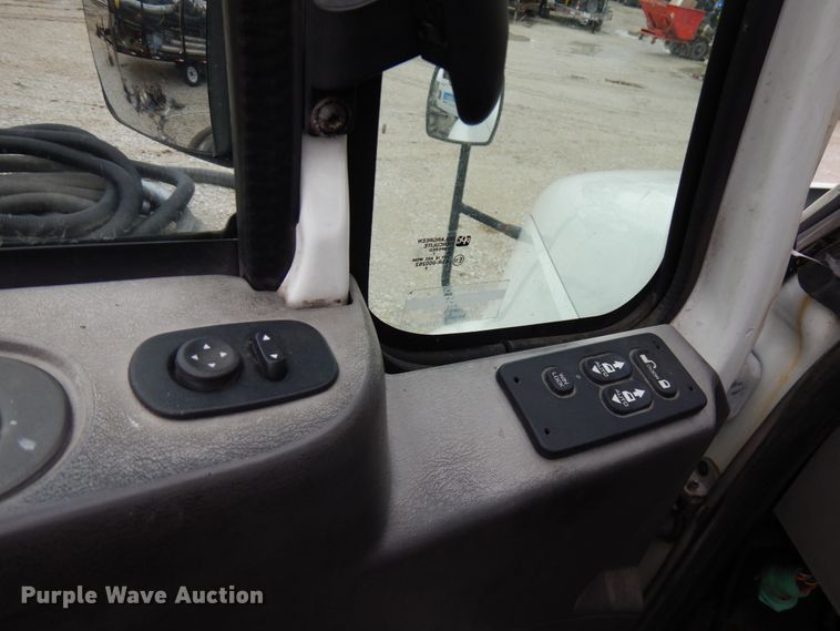 image for item HD9230 2008 International 8600  semi truck