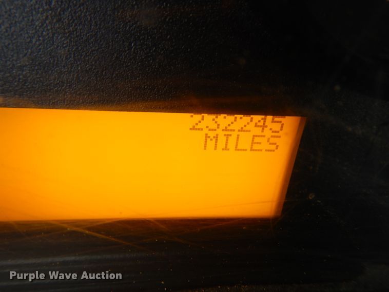 image for item HD9230 2008 International 8600  semi truck