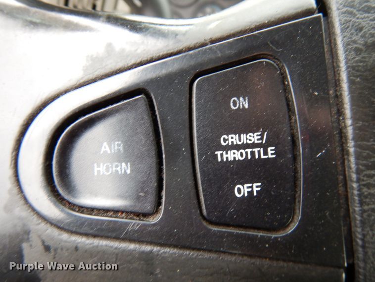 image for item HD9230 2008 International 8600  semi truck