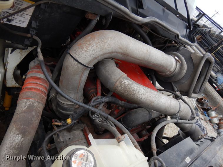 image for item HD9230 2008 International 8600  semi truck