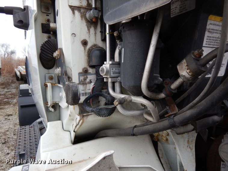 image for item HD9230 2008 International 8600  semi truck