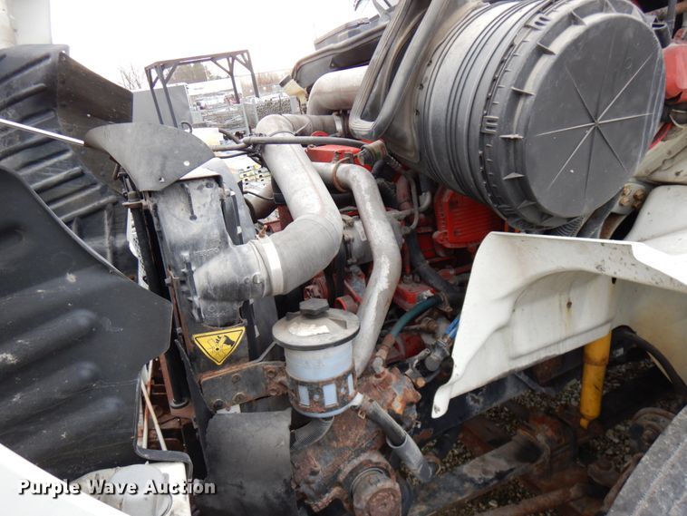 image for item HD9230 2008 International 8600  semi truck