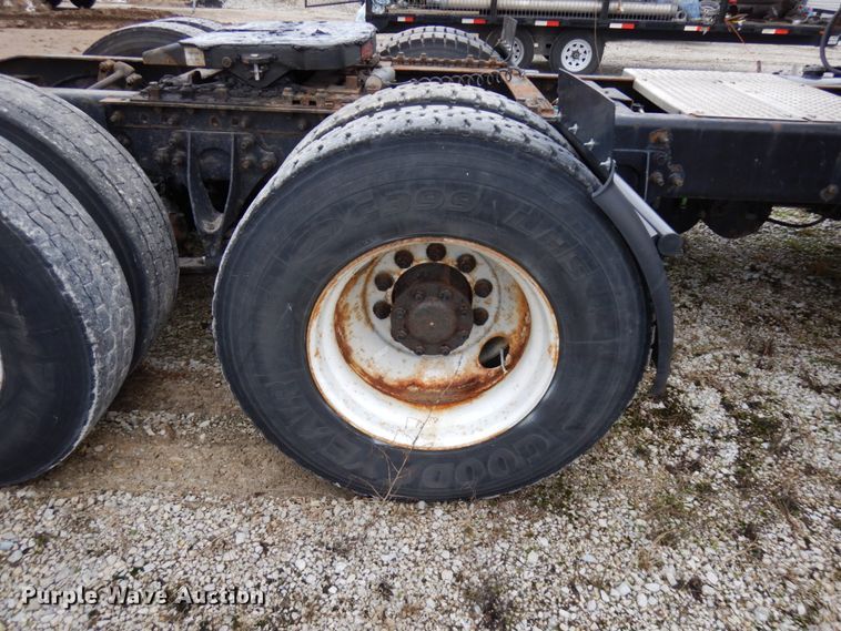 image for item HD9230 2008 International 8600  semi truck