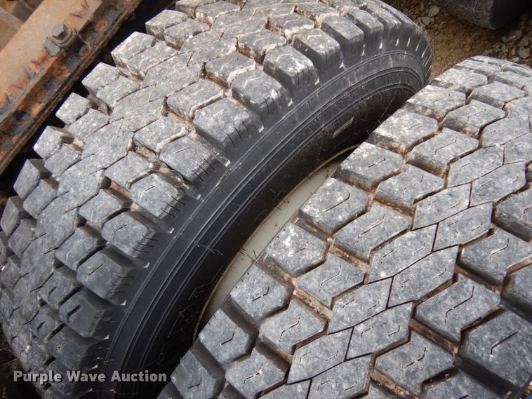 image for item HD9230 2008 International 8600  semi truck