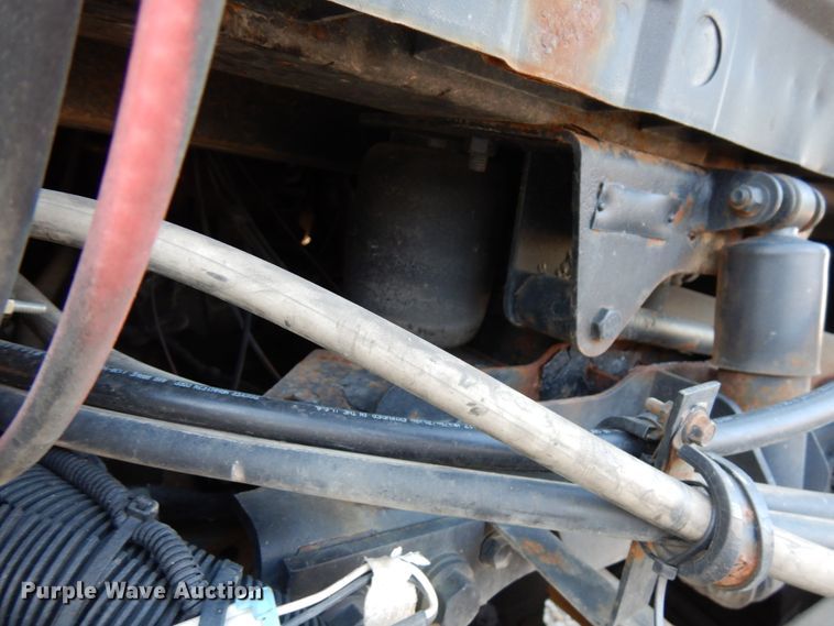 image for item HD9245 2006 International 8600  semi truck