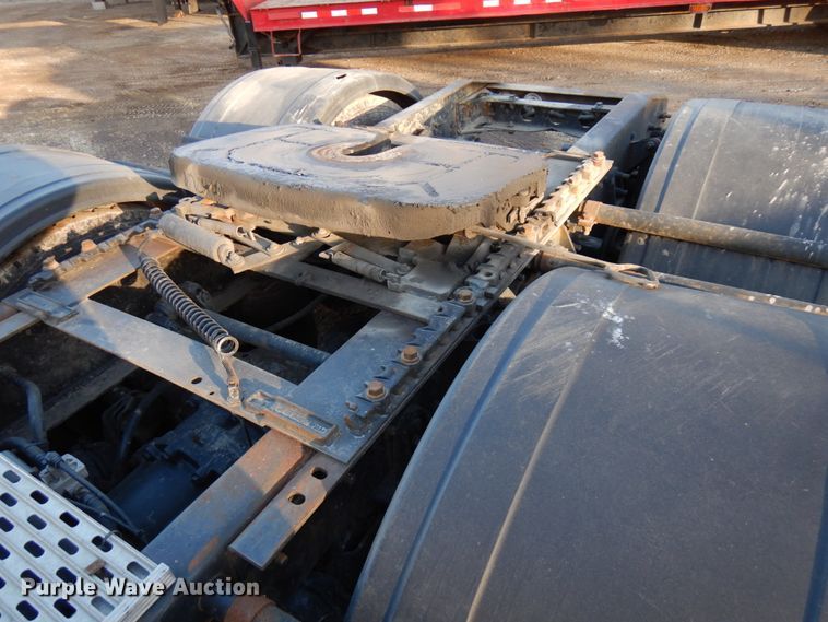 image for item HD9245 2006 International 8600  semi truck