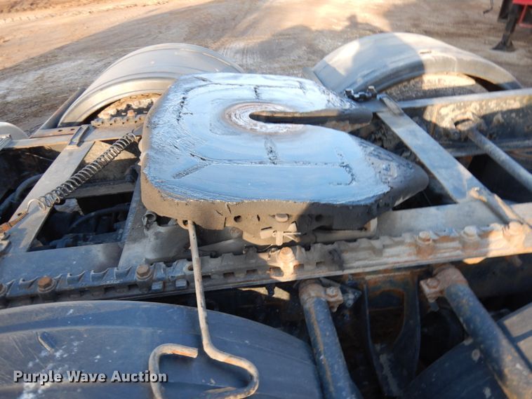 image for item HD9245 2006 International 8600  semi truck