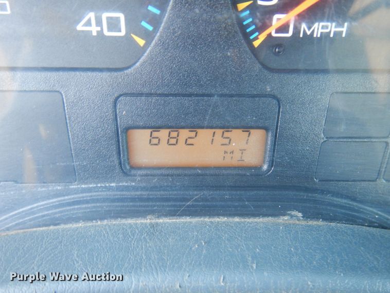 image for item HD9245 2006 International 8600  semi truck