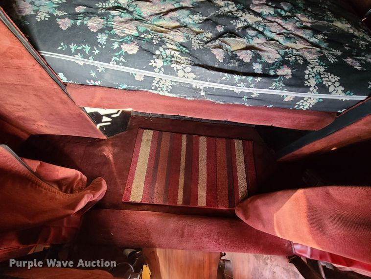 image for item HM9825 1997 Peterbilt 379  semi truck