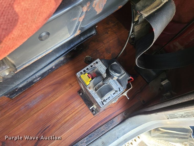 image for item HM9825 1997 Peterbilt 379  semi truck