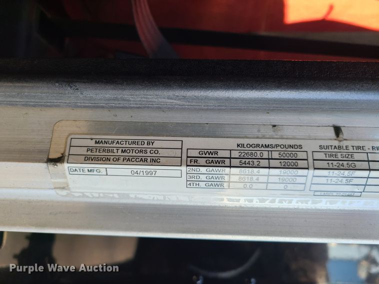 image for item HM9825 1997 Peterbilt 379  semi truck