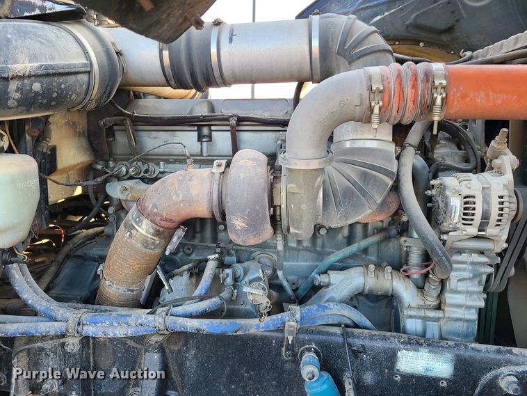 image for item HM9825 1997 Peterbilt 379  semi truck