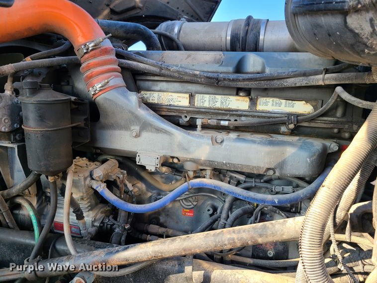 image for item HM9825 1997 Peterbilt 379  semi truck