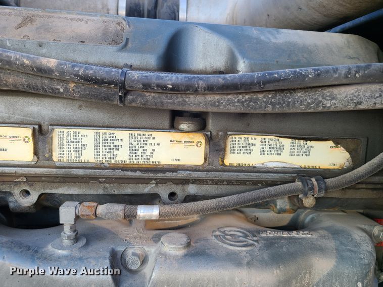 image for item HM9825 1997 Peterbilt 379  semi truck