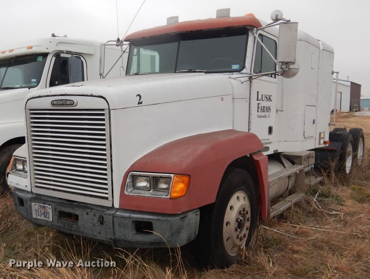 image for item HU9711 1995 Freightliner FLD  semi truck
