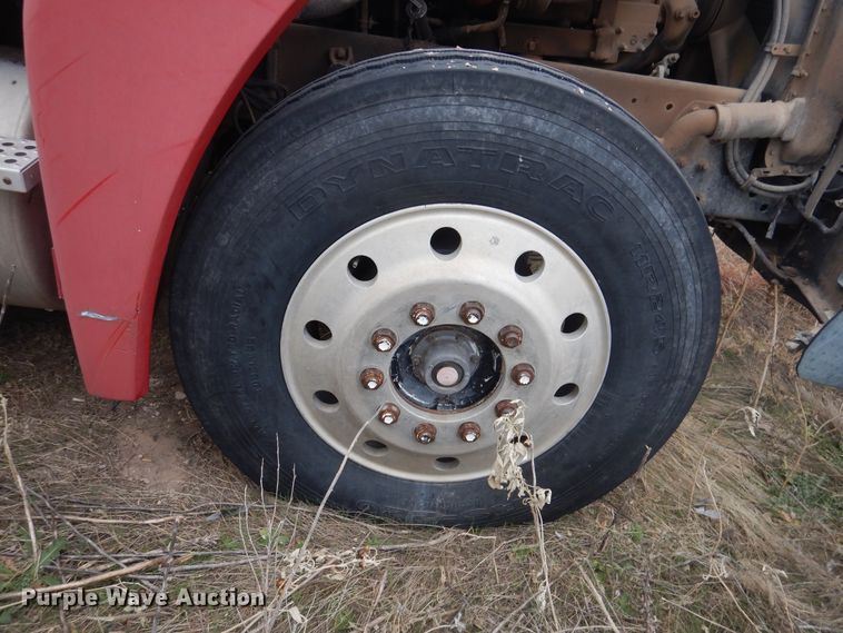 image for item HU9711 1995 Freightliner FLD  semi truck