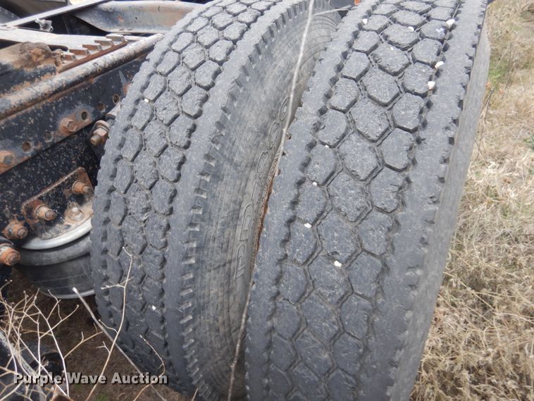 image for item HU9711 1995 Freightliner FLD  semi truck