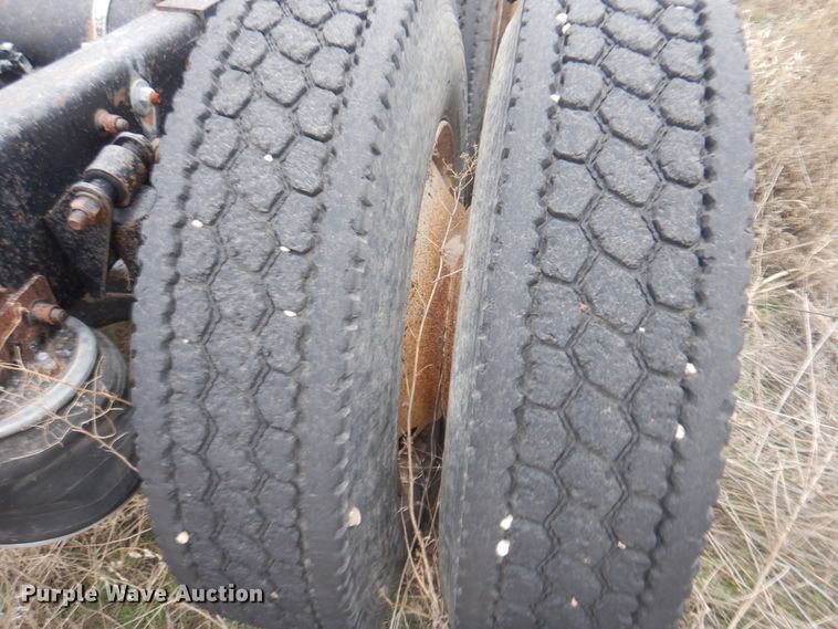 image for item HU9711 1995 Freightliner FLD  semi truck