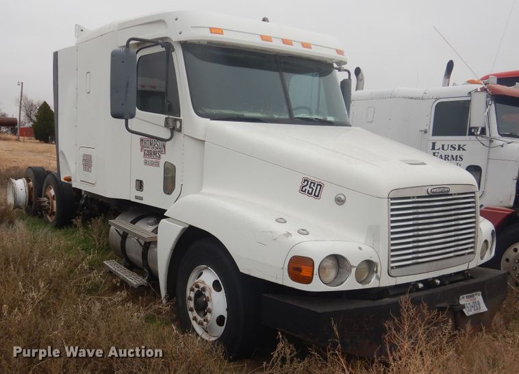 image for item HU9712 2003 Freightliner Century Class  semi truck