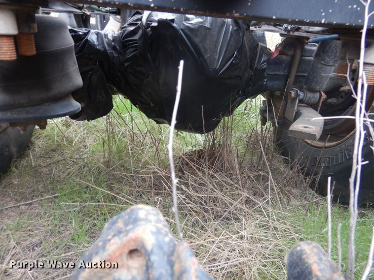 image for item HU9712 2003 Freightliner Century Class  semi truck