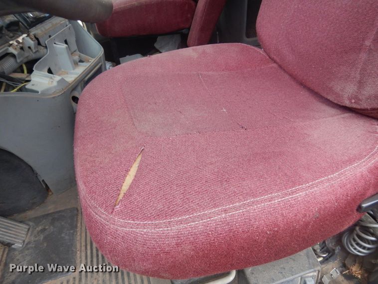 image for item HU9712 2003 Freightliner Century Class  semi truck