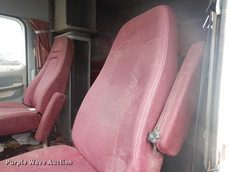 image for item HU9712 2003 Freightliner Century Class  semi truck