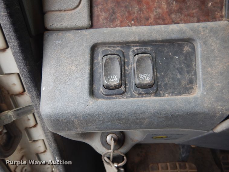 image for item HU9712 2003 Freightliner Century Class  semi truck