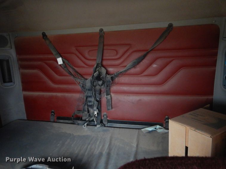 image for item HU9712 2003 Freightliner Century Class  semi truck