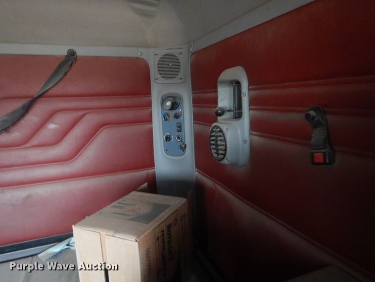 image for item HU9712 2003 Freightliner Century Class  semi truck