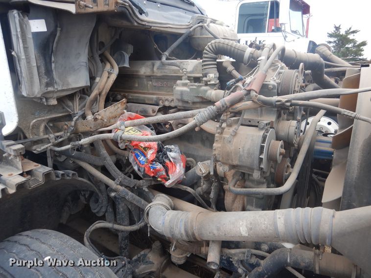 image for item HU9712 2003 Freightliner Century Class  semi truck