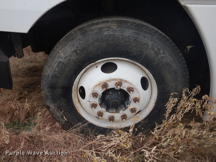 image for item HU9712 2003 Freightliner Century Class  semi truck