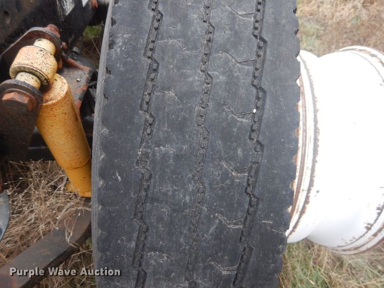 image for item HU9712 2003 Freightliner Century Class  semi truck