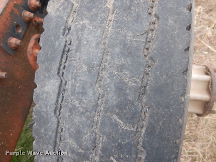 image for item HU9712 2003 Freightliner Century Class  semi truck