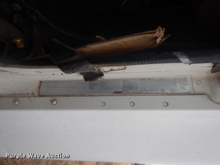 image for item HU9712 2003 Freightliner Century Class  semi truck