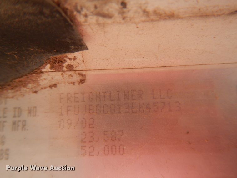 image for item HU9712 2003 Freightliner Century Class  semi truck