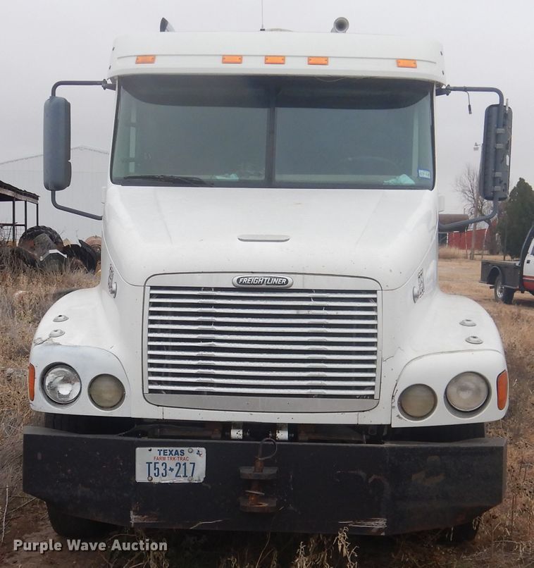 image for item HU9713 2003 Freightliner Century Class  semi truck